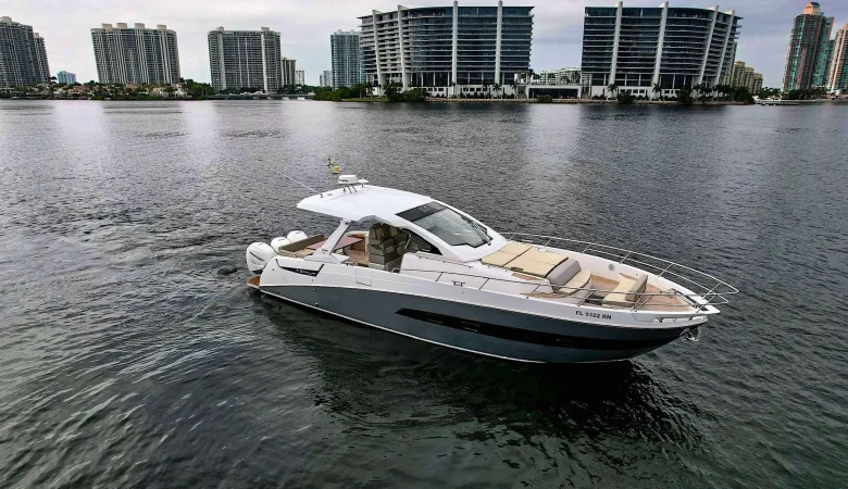 42-azimut-18